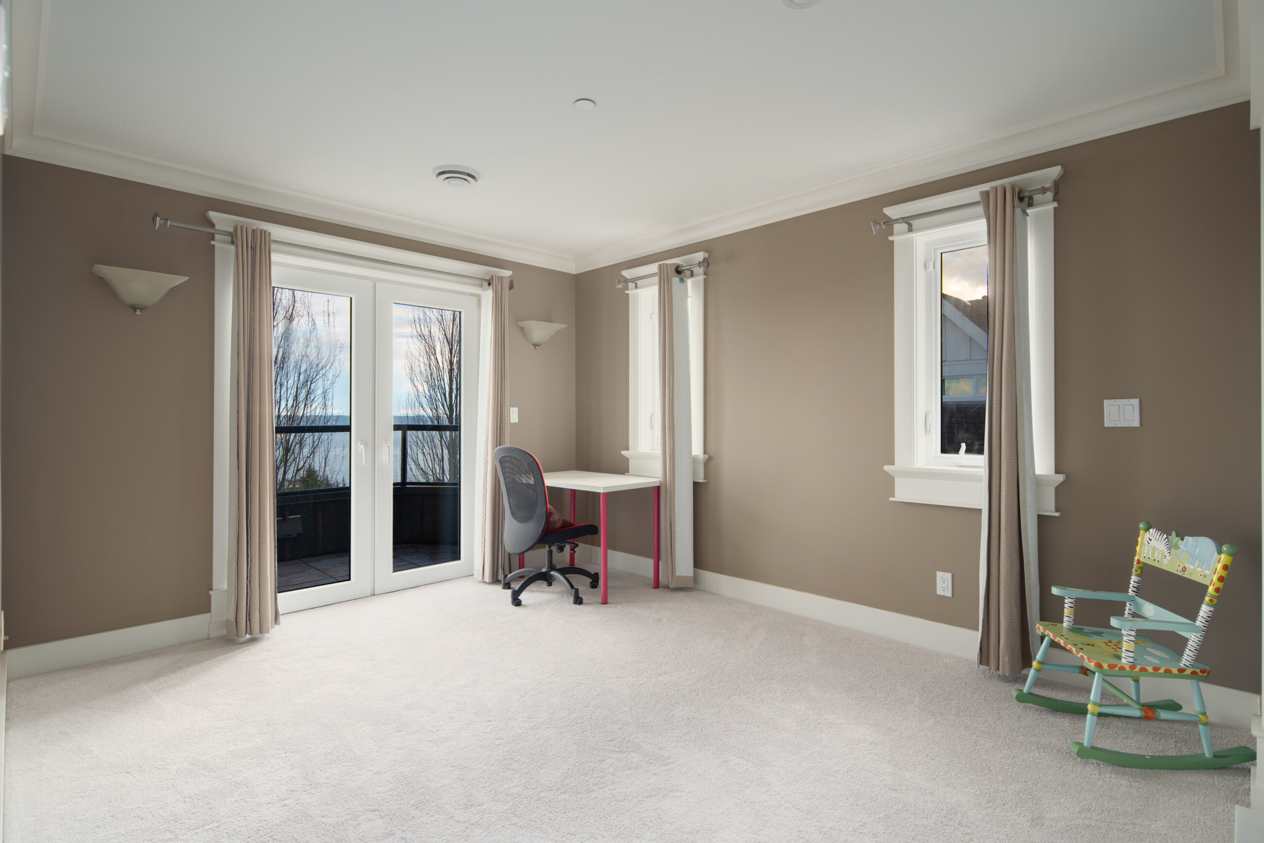 CUSTOM GORGEOUS HOME WITH PANORAMIC VIEW -- 2291 Orchard Ln, West Vancouver